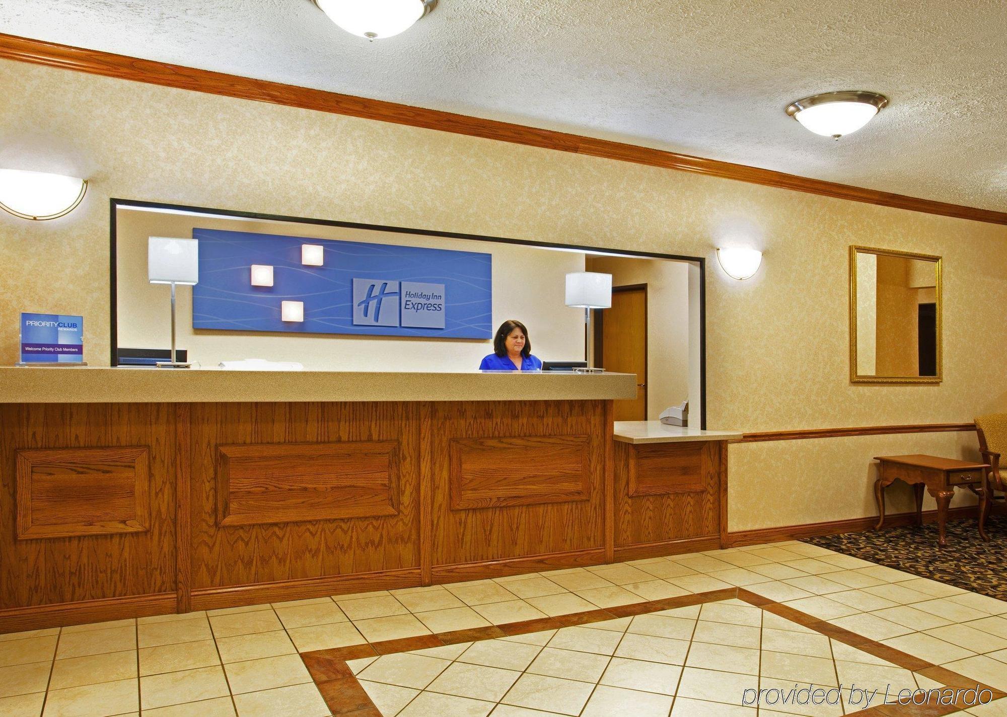 Baymont By Wyndham Galesburg Hotel Bagian luar foto